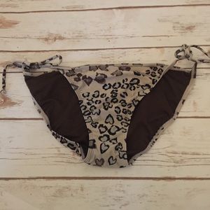 Old Navy leopard heart print bikini bottoms